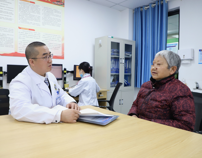 近日,市中心医院又引进一名医学博士—孟祥冬,目前担任老年病科主任