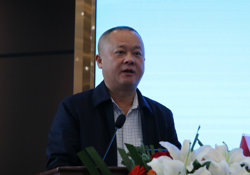 卫生健康委员会副主任罗彩玉,南充市中心医院党委书记郑和平出席会议