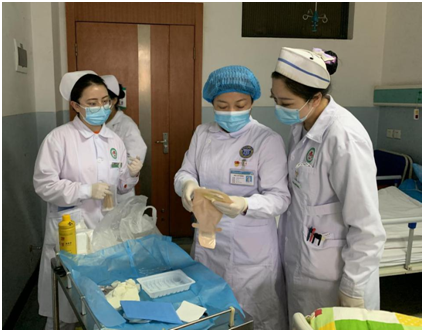 落实传帮带我院指导汶川县人民医院开展伤口造口护理工作