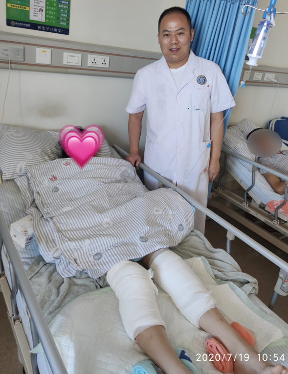 复发性髌骨脱位保守治疗效果较为局限,且术后复发率较高,临床多建议